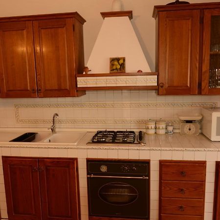 Appartamenti Via Lombardo Giardini Naxos Εξωτερικό φωτογραφία