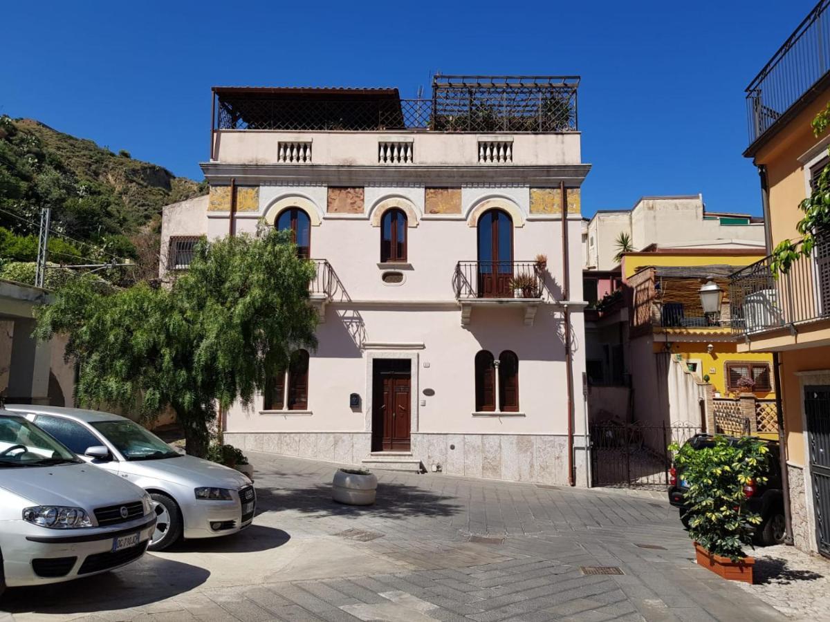 Appartamenti Via Lombardo Giardini Naxos Εξωτερικό φωτογραφία
